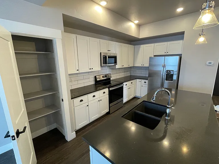 605 N 7th Ave #205 — Photo 5