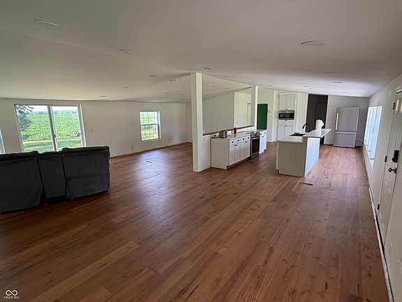 3rd image of 6870 State Road 158