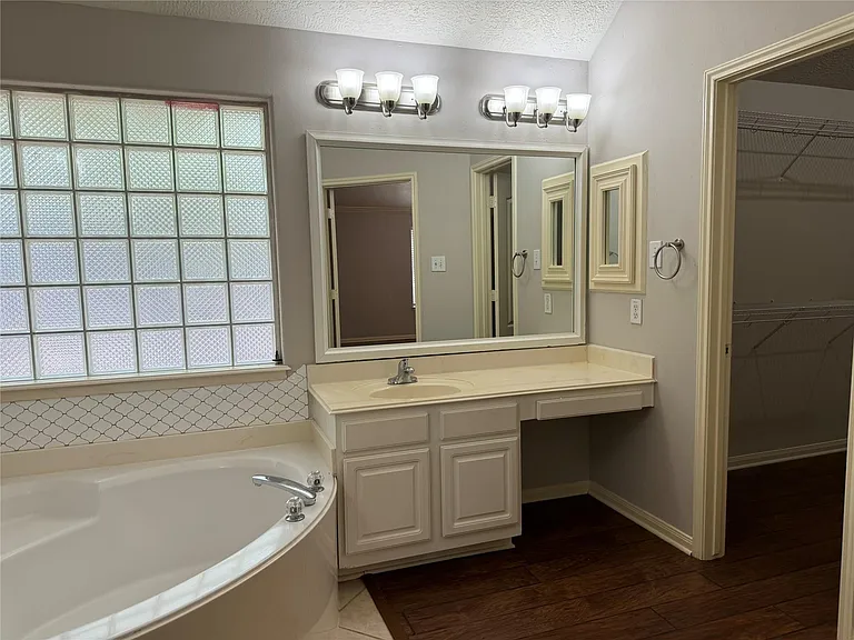 2711 Kimbleton Ct — Photo 21