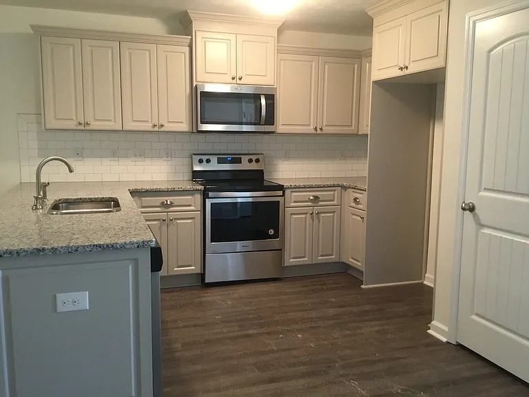 2346 Malone Way — Photo 12