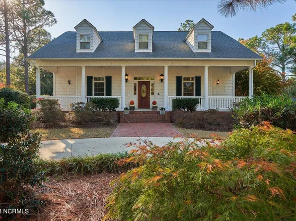 165 Mckenzie Road E, Pinehurst, NC 28374