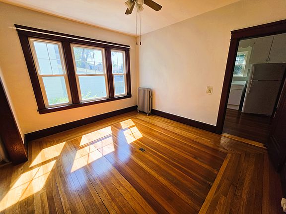 4th image of 55 12th St #55