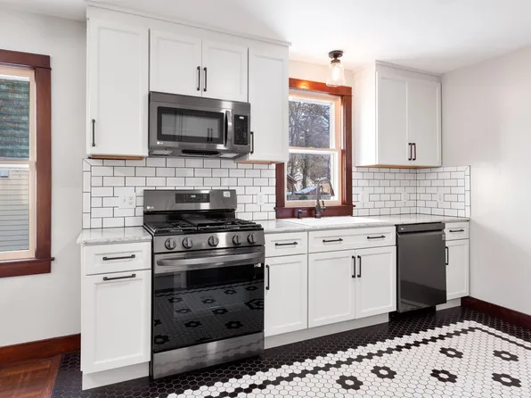 821 N Aurora St, Ithaca, NY 14850