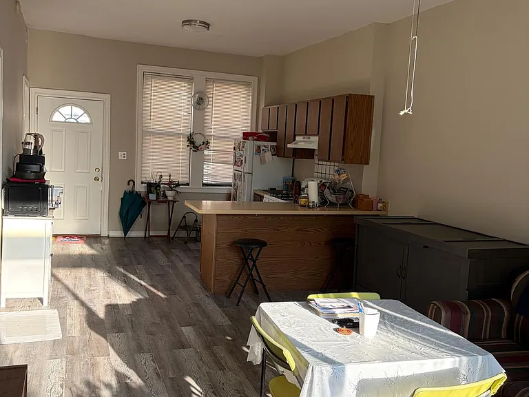 827 S Miller St #99999999 — Photo 1