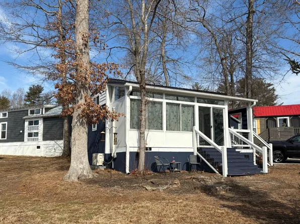 5 Empire Ln, Flat Rock, NC 28731