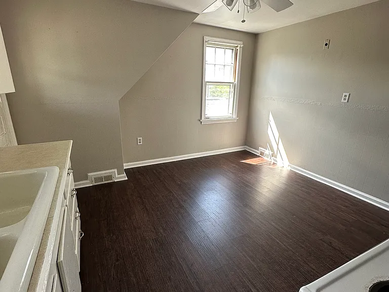 189 Spruce St #2 — Photo 10