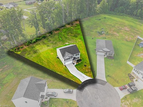 5th image of 436 Jackson Way