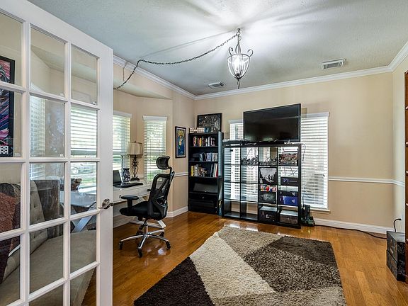 5th image of 8814 Apple Mill Dr