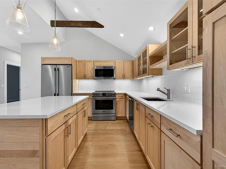108 South St #E — Photo 6