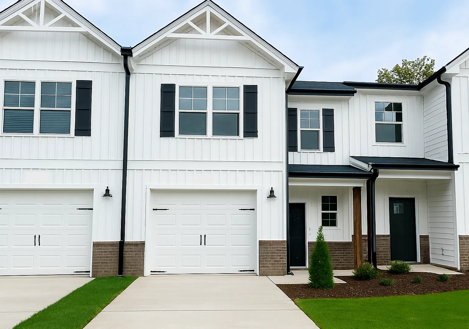 3 Bed, 2.5 Bath 1 car garage townhome in Clayton's Ashcroft community! — Photo 1