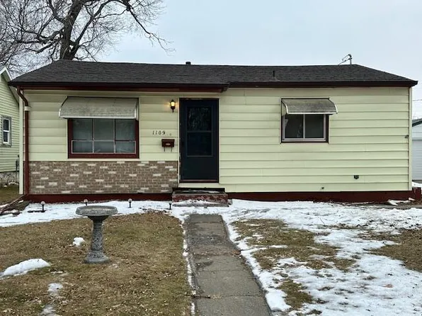 1109 N Lloyd St, Aberdeen City, SD 57401