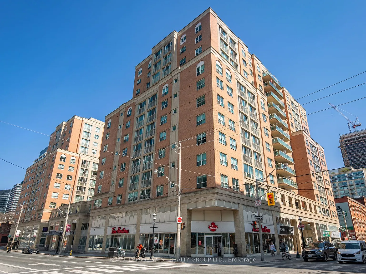 1 bed, $2,400 — Photo 1