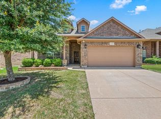 2236 Frosted Willow Ln, Fort Worth, TX 76177