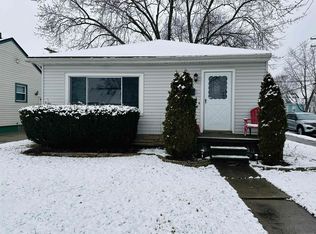 22171 Schroeder St, Eastpointe, MI