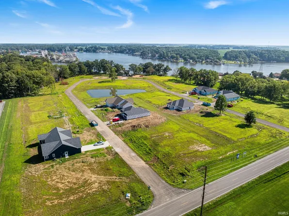 2146 Deepwater Loop #36, Monticello, IN 47960