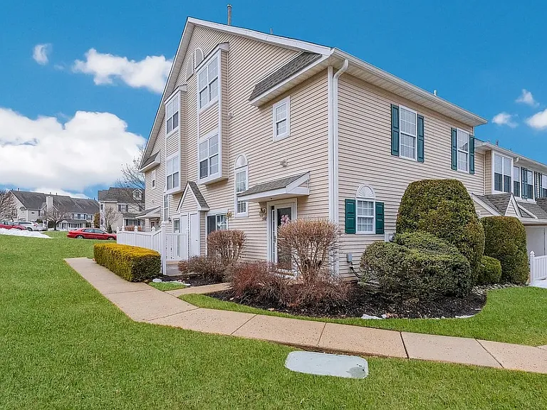 1508 Carol Ct #1508 — Photo 1