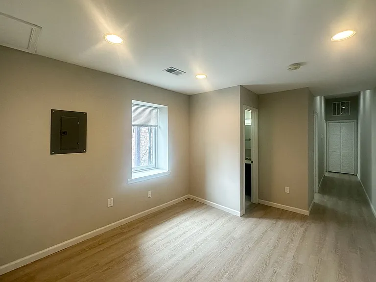 For Rent: Urban Luxury at 914 N. Charles St Your City Lifestyle Awaits! — Photo 21