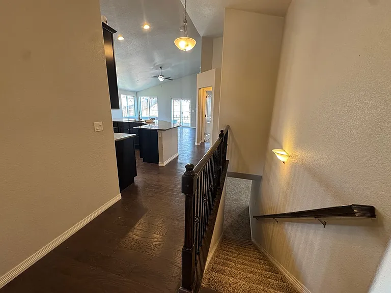 6131 Anders Ridge Ln — Photo 3