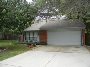 873 E Riverside Dr, Grapevine, TX 76051