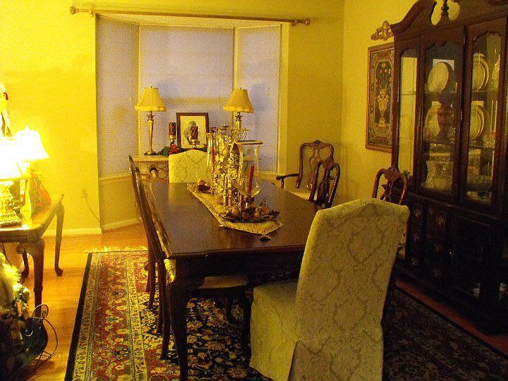 Dining Room with Bay window 