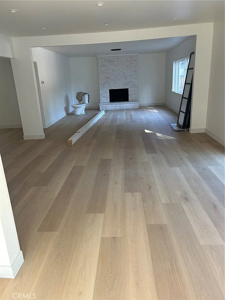 4 bed, 2000 sqft, $5,500 — Photo 3