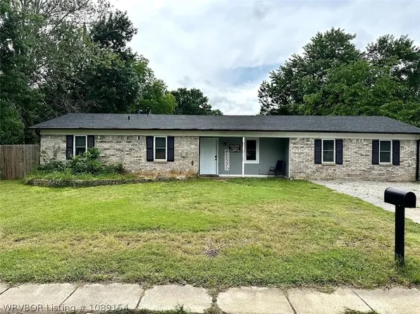 7824 Colony Ln, Fort Smith, AR 72908