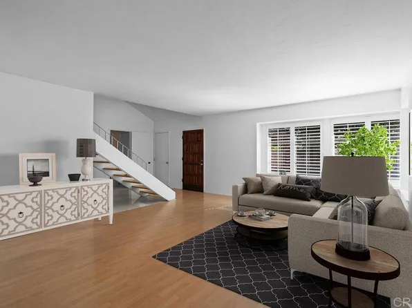 920 Chablis Ln, Vista, CA 92083