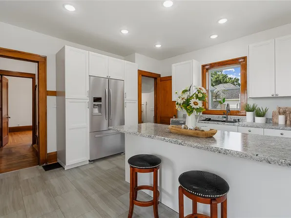 2253 73rd St, Van Horne, IA 52346