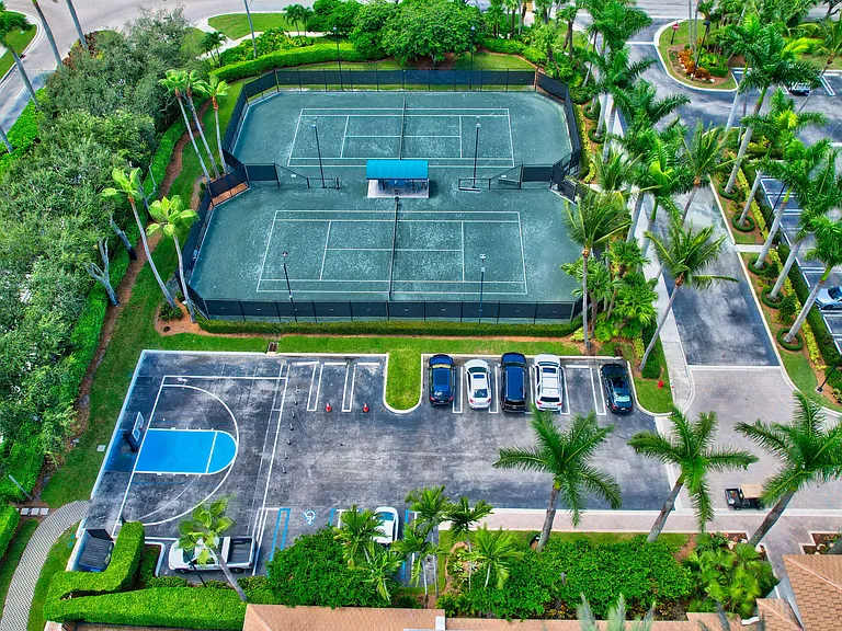 19211 N Creekshore Ct — Photo 83