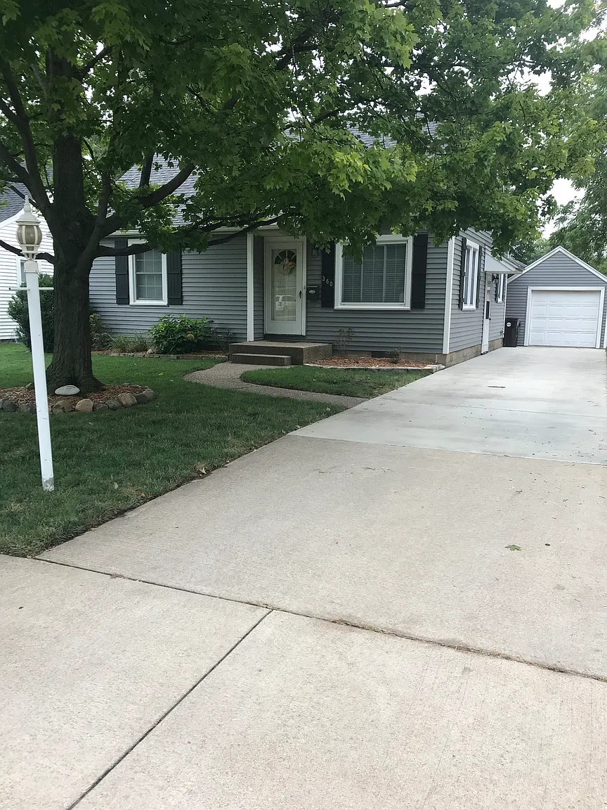360 S Glen Ave photo 1