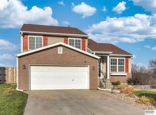 16104 Briar St, Omaha, NE 68136