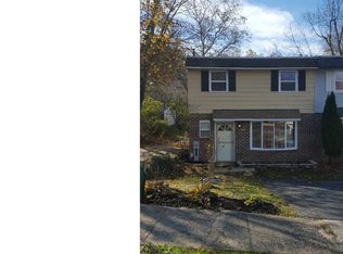 839 Possum Ln, Reading, PA 19606
