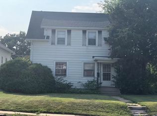 2350 C Ave NE, Cedar Rapids, IA 52402