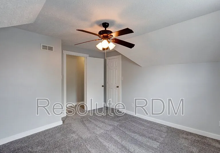 743 Cottage Ave — Photo 32