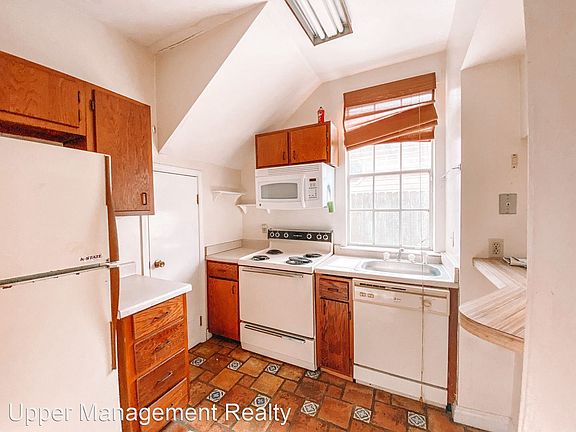 3rd image of 4600 Laurel St #C6