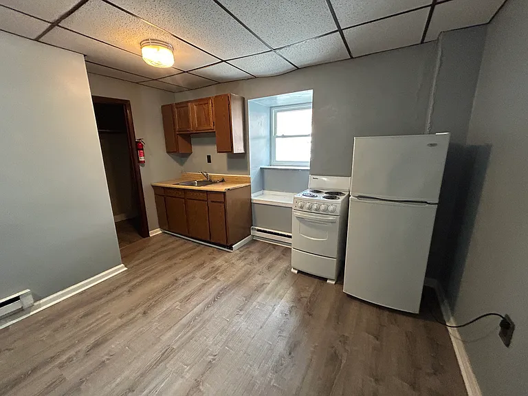 131 Wood St #104 — Photo 11