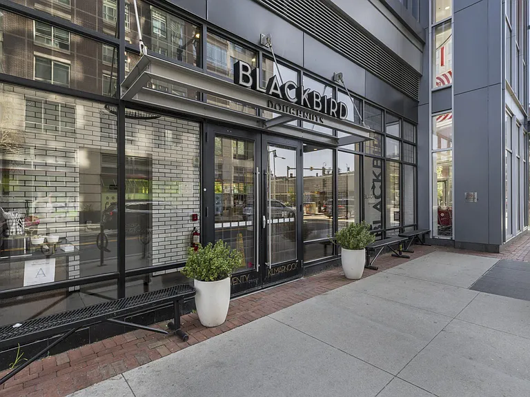 1330 Boylston — Photo 36