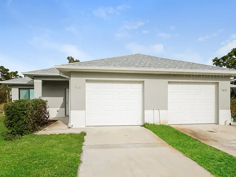 7636 Carrier Rd — Photo 1