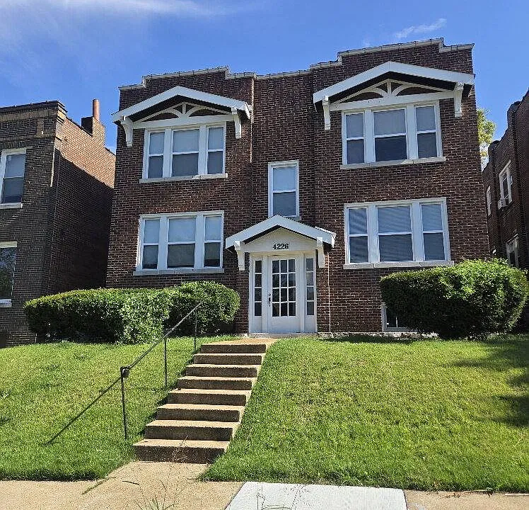 4226 Dewey Ave