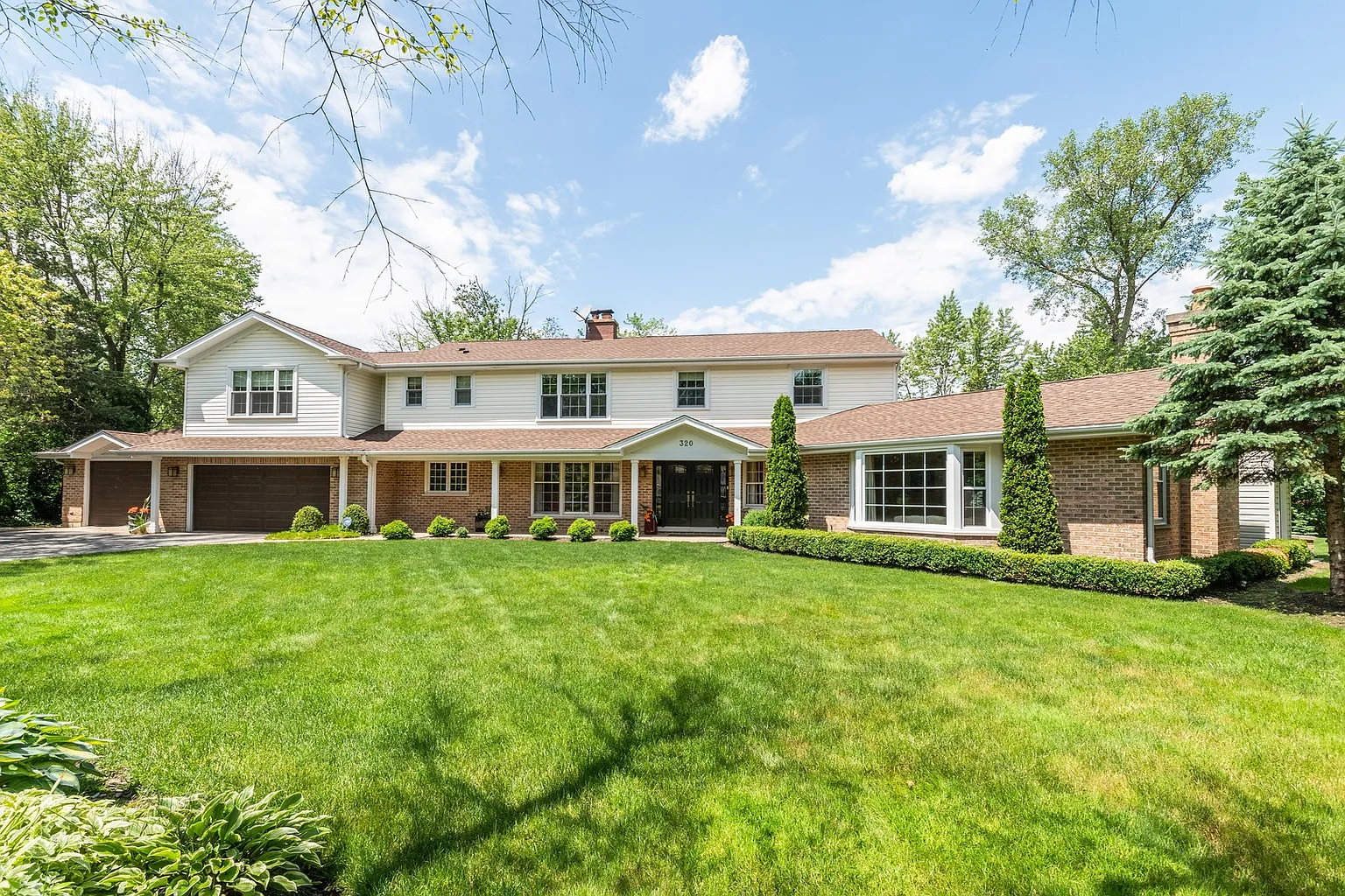 320 Pebblebrook Rd photo 1