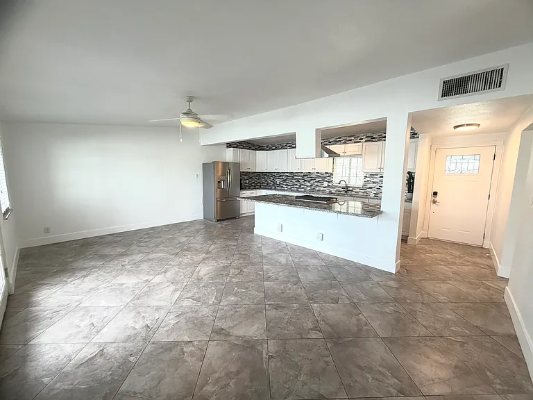 700 N 22nd St — Photo 22