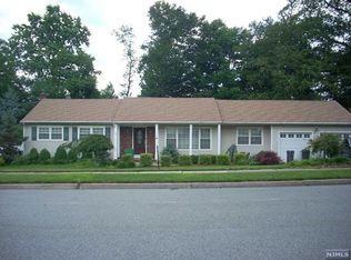 27 Anderson Dr, Wayne, NJ 07470