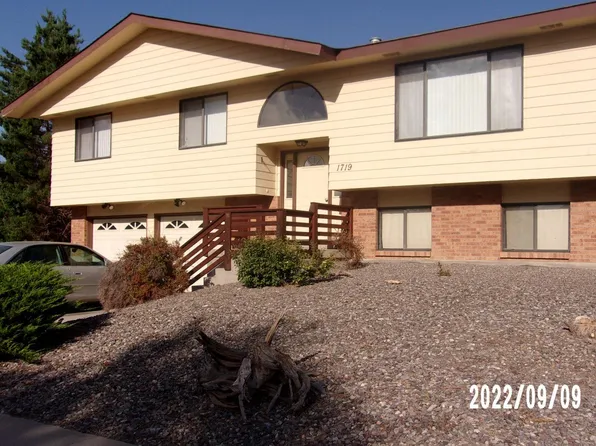 1719 Manchester Dr, Montrose, CO 81401