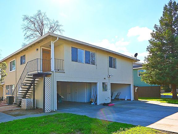 5th image of 1387 Del Rio Cir Unit D