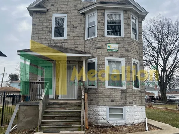 4-Bedroom Duplex Downstairs unit in 2-Flat with Parking, 625 S 12th Ave, Maywood, IL 60153