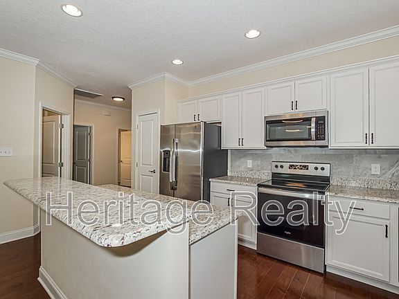 5th image of 1430 Remington Grove Ln