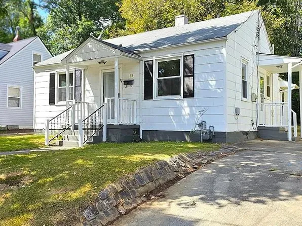 138 Harris Pl, Danville, VA 24541