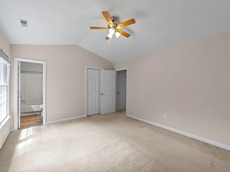 102 Shady Spring Pl — Photo 19