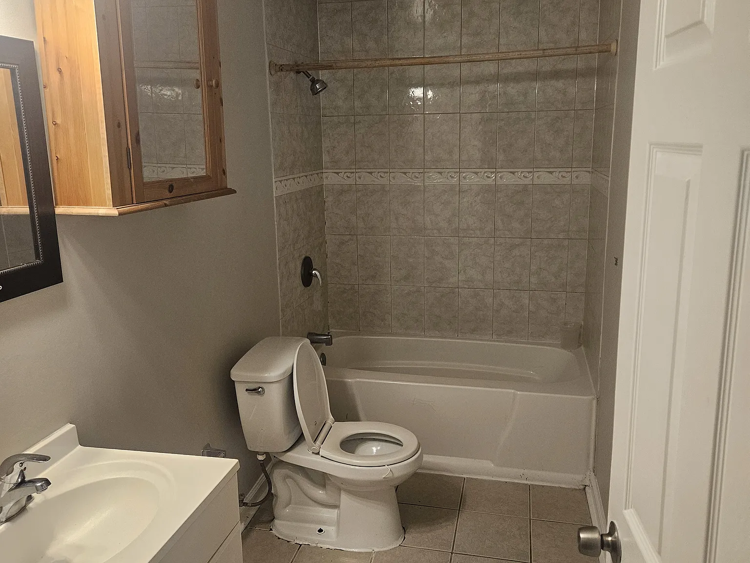 3 bed, 1600 sqft, $2,850 — Photo 3