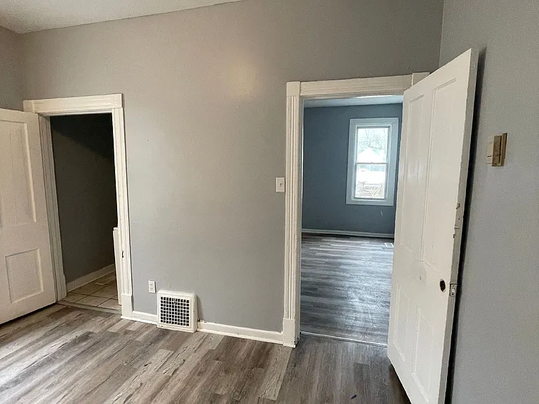 139 N Water Ave #2 — Photo 8